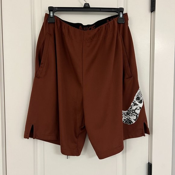 Nike Basketball Shorts - Picture 2 of 2